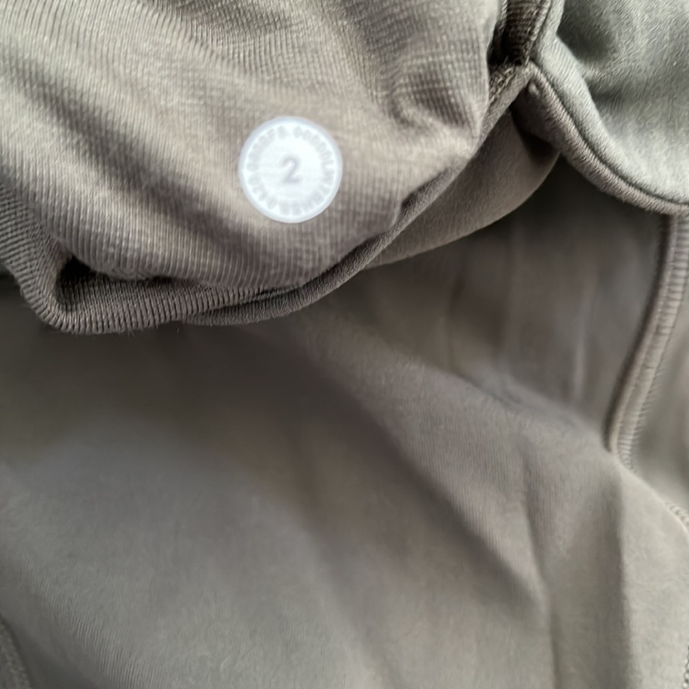 Lululemon Short - Picture 6 of 11